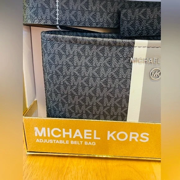 Michael Kors Unisex Belt/Wallet Phone Bag NWT in Gift Box - Picture 6 of 9